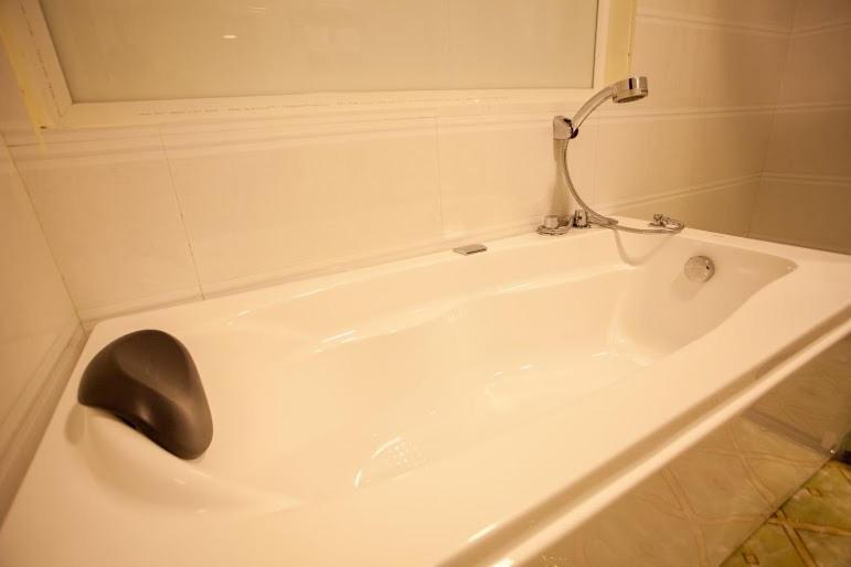 Khach San Kim Dong Hotell Hoang Nga Exteriör bild